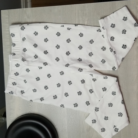 Like new 2 pc stylish set size 24 m - Picture 5 of 9